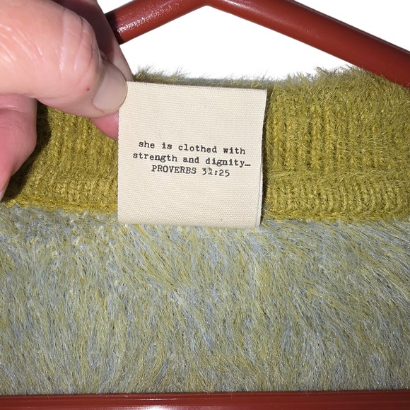 Artistic Works by Lu Womans Fuzzy Checkered Star Knit Sweater Green Blue Medium - Picture 4 of 11